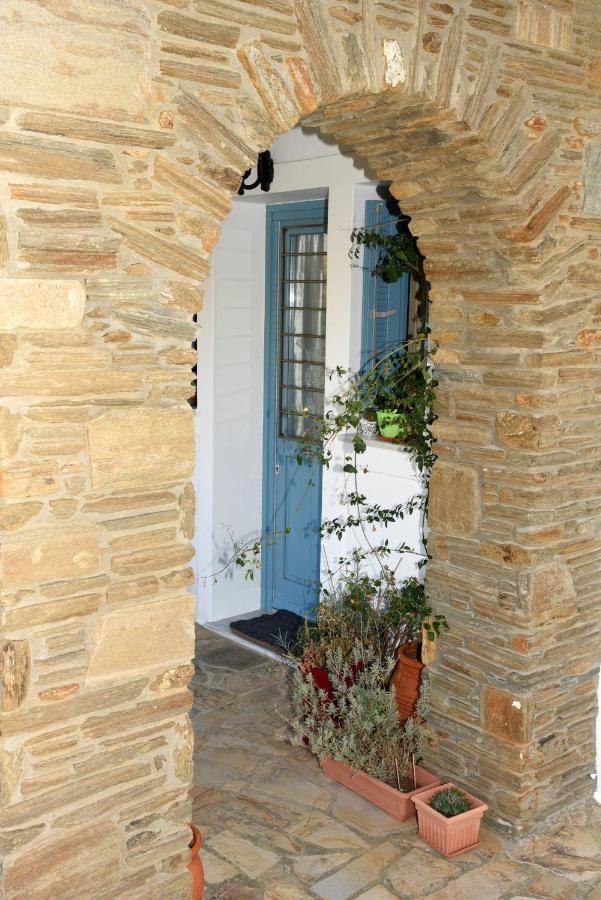 Andros Guesthouses Екстериор снимка