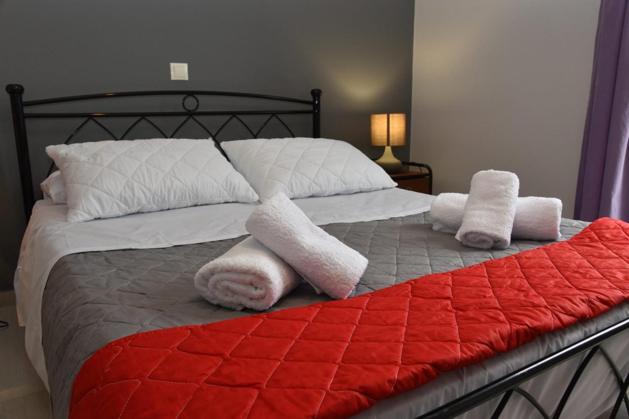 Andros Guesthouses Екстериор снимка