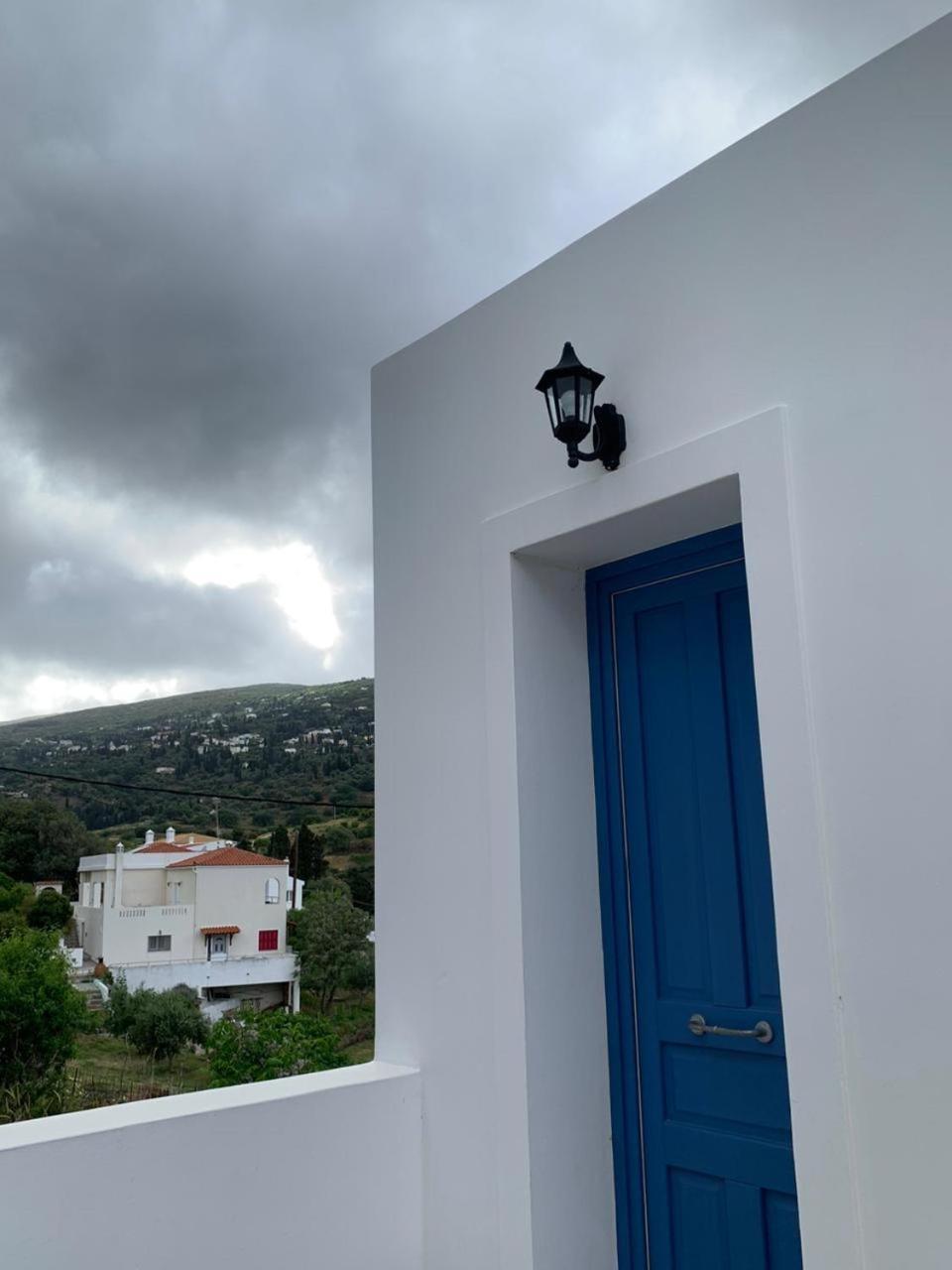 Andros Guesthouses Стая снимка