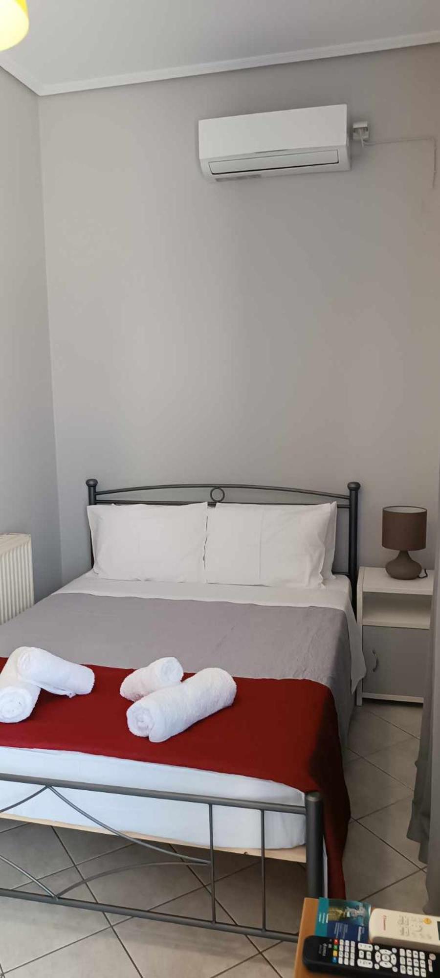 Andros Guesthouses Стая снимка