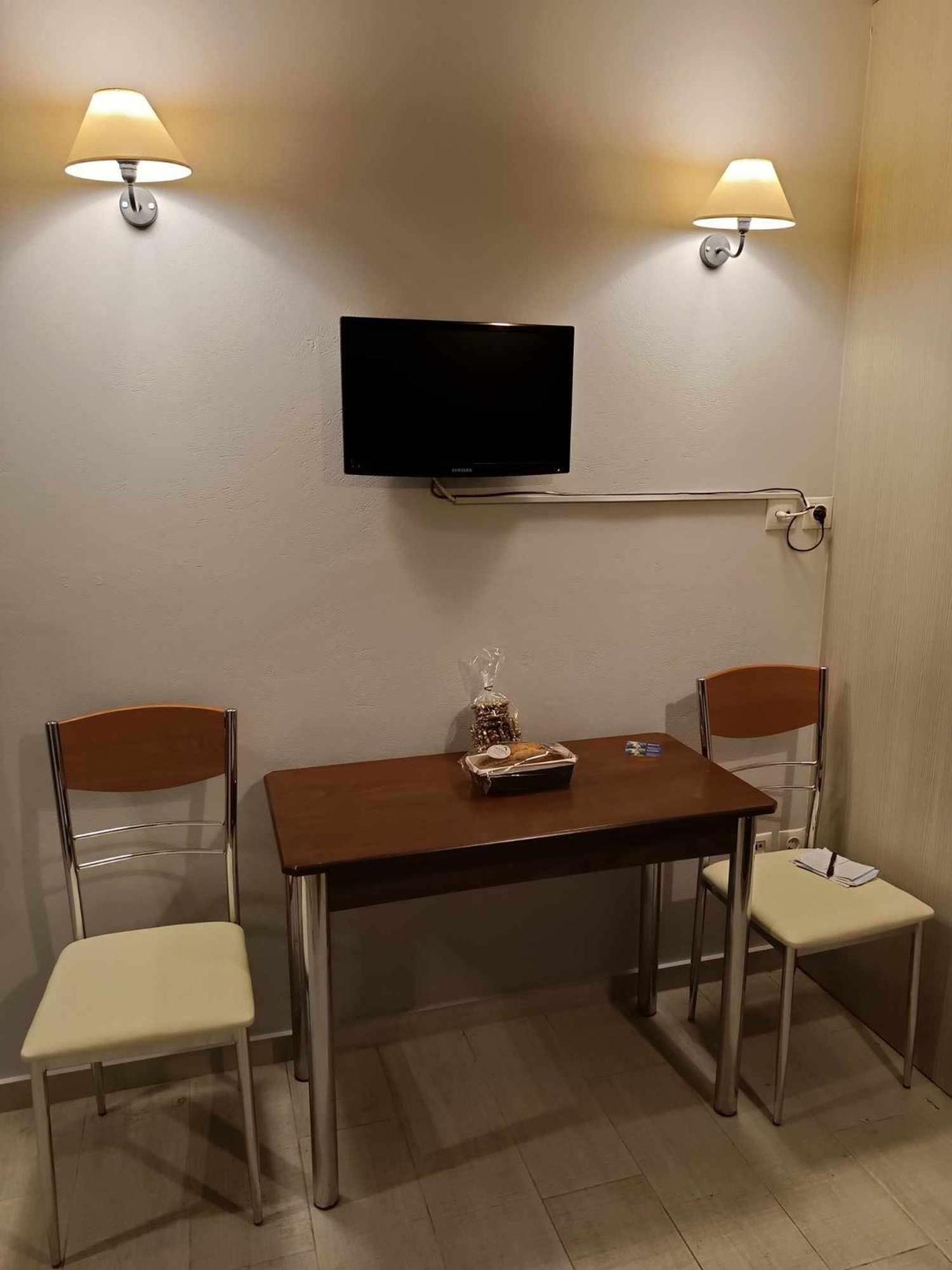 Andros Guesthouses Стая снимка